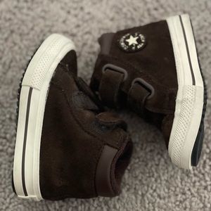 Size 4 Brown high top converse
